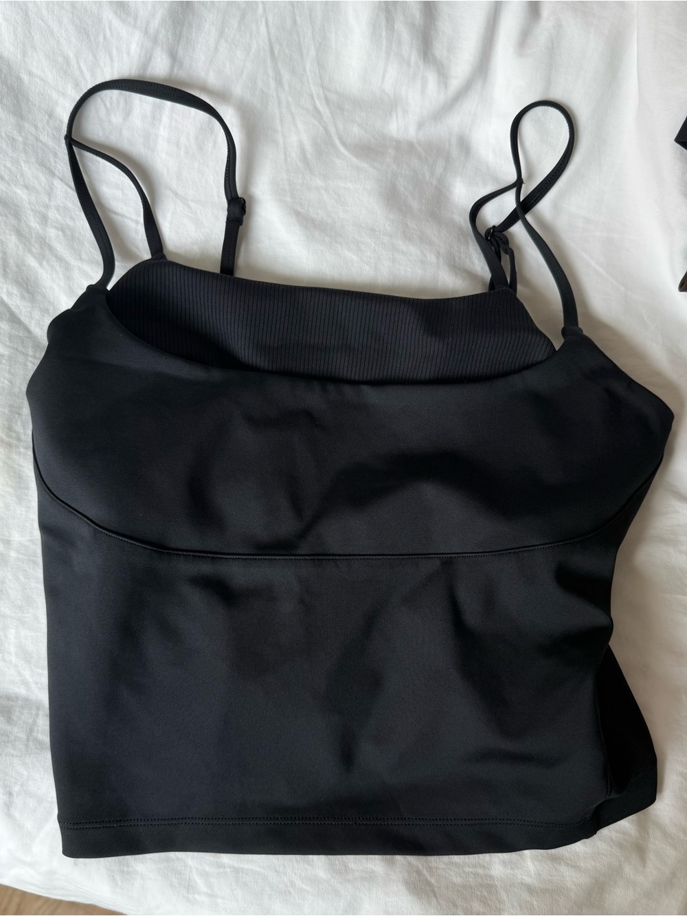 alo yoga street goddess tank bra